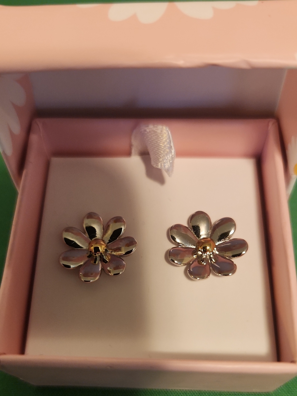 🔥Sterling Silver Floral Stud Earrings With Gold Centers- Pink Flower Design Box